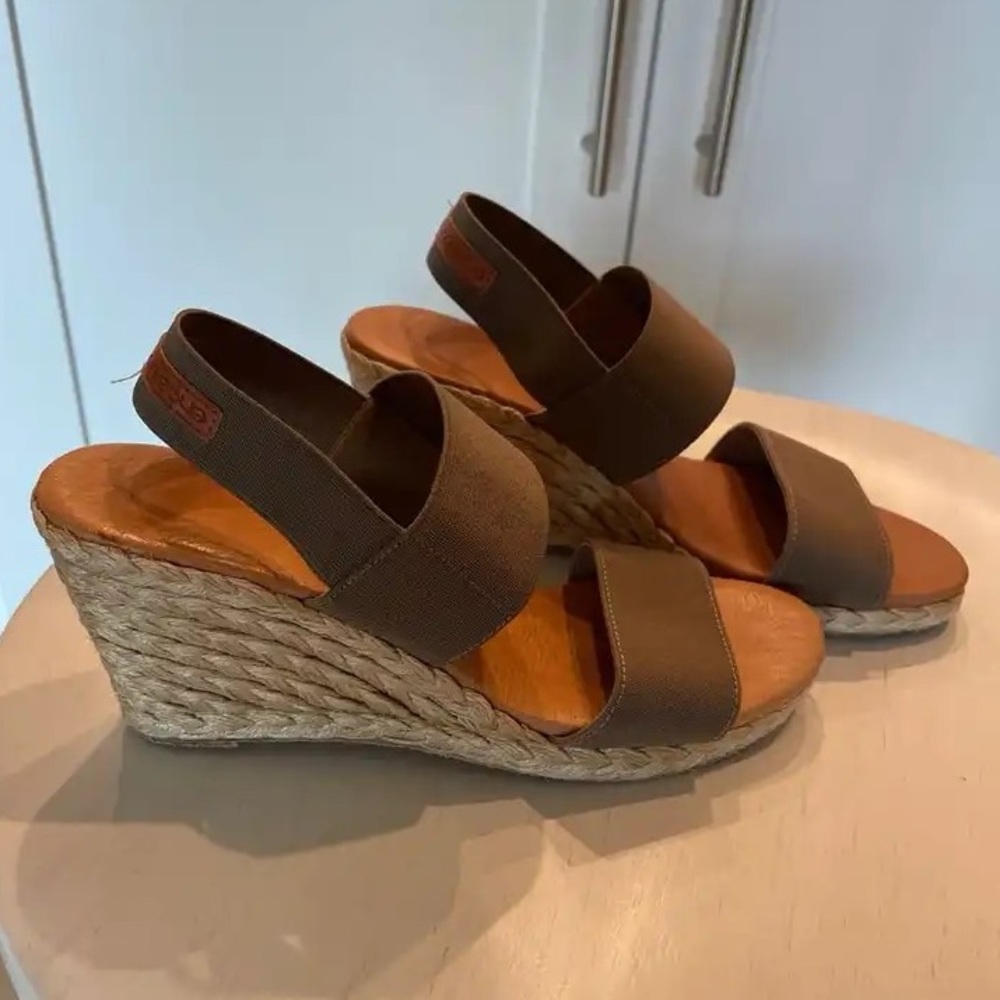 Andre Assous Espadrille Wedges Size 36